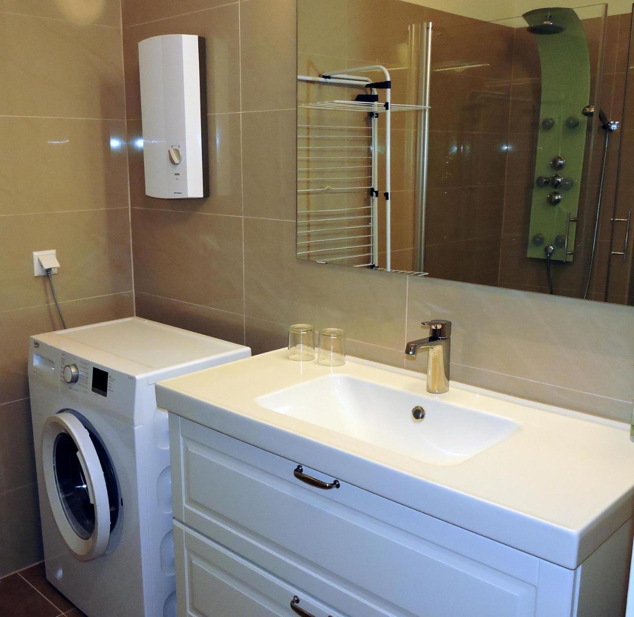 215 Apartment Wien 4-6 Pers 42M2 Klagenfurt am Woerthersee Exterior foto